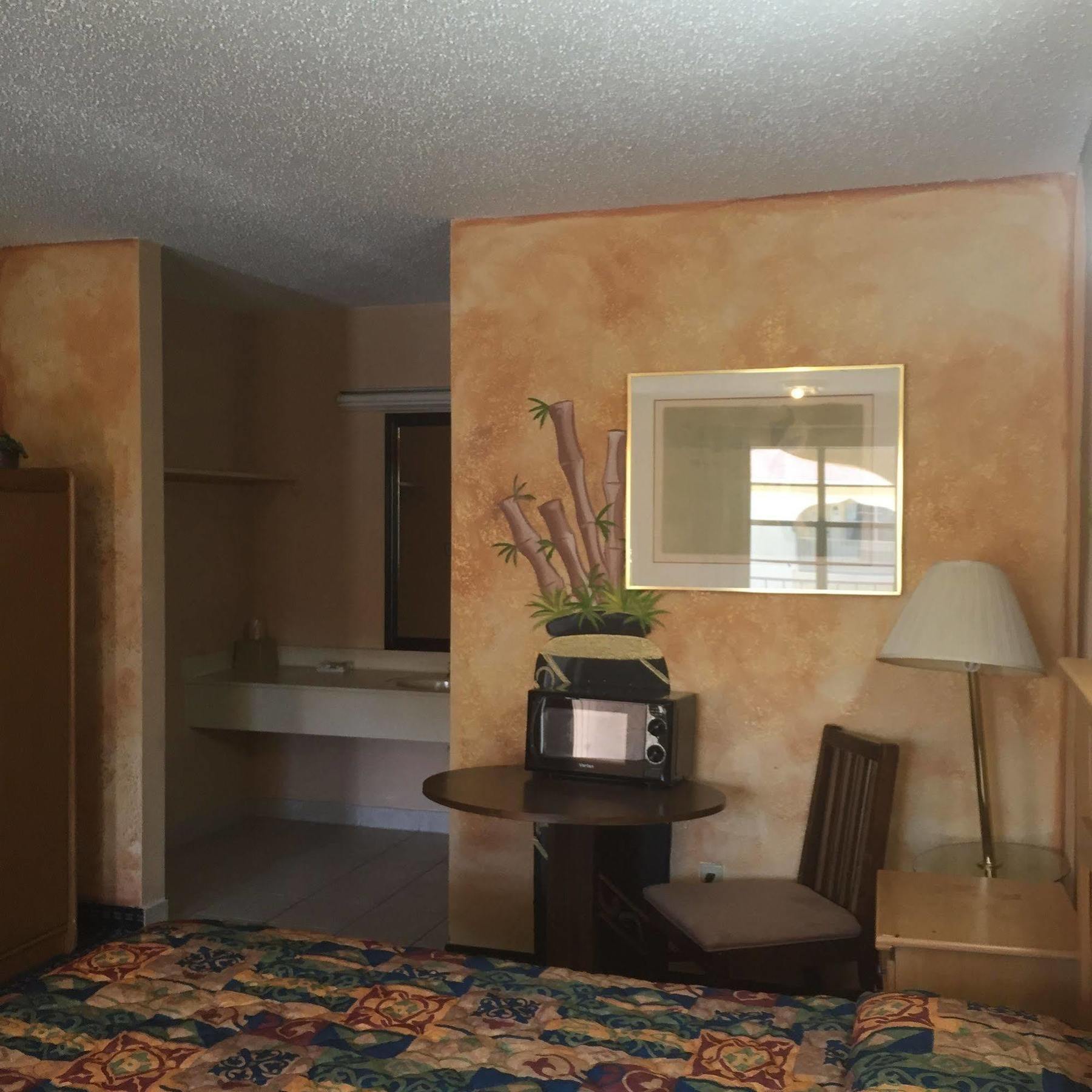 Guest Inn And Suites Houston Exterior foto