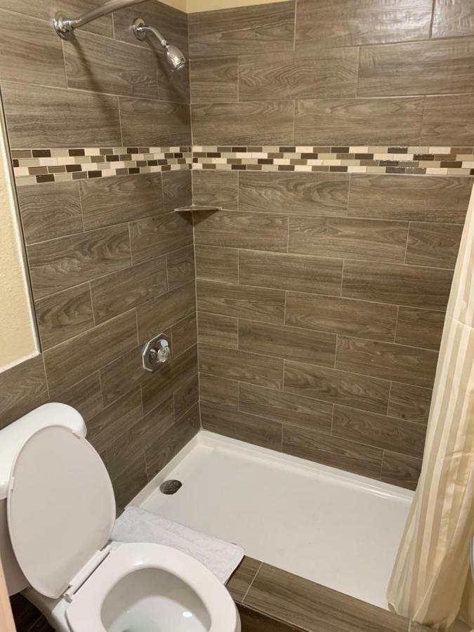 Guest Inn And Suites Houston Exterior foto